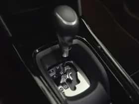 Peugeot 2008 (2016) thumbnail 26