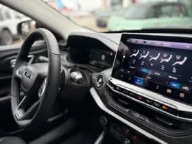 Jeep Compass (2017) thumbnail 12
