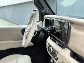 Jeep Wrangler (2019) thumbnail 2