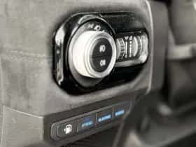 Jeep Wrangler (2019) thumbnail 24