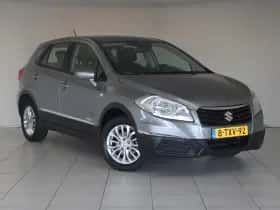 Suzuki S-Cross (2013) thumbnail 5