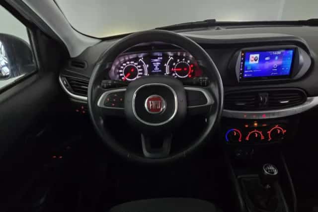 Fiat Tipo (2017) thumbnail 2