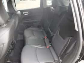 Jeep Compass (2017) thumbnail 18
