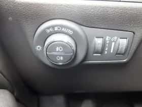 Jeep Compass (2017) thumbnail 34