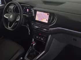 Volkswagen T-Cross (2019) thumbnail 2