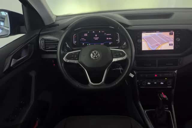 Volkswagen T-Cross (2019) thumbnail 4