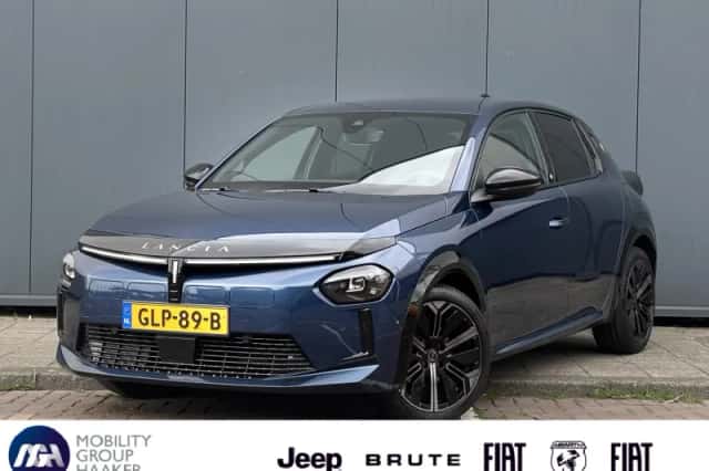 Lancia Ypsilon (2024) thumbnail 1