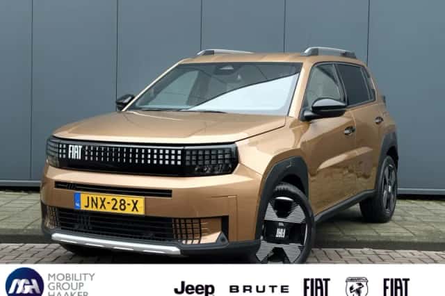 Fiat Grande Panda (2024) thumbnail 1
