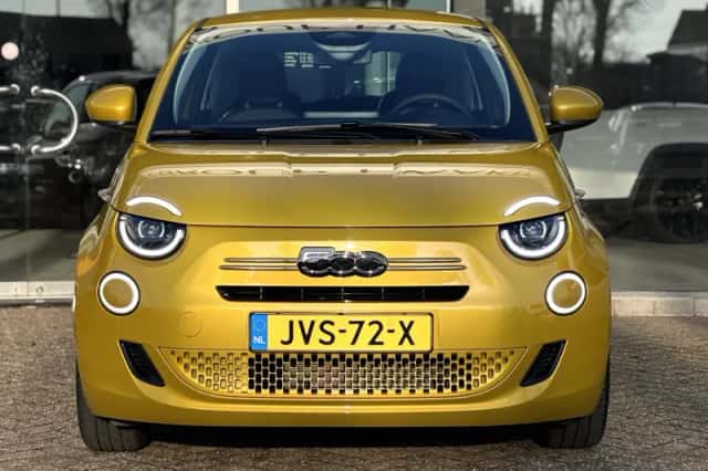 Fiat 500 (2015) thumbnail 3