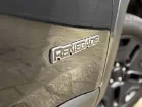 Jeep Renegade (2014) thumbnail 11