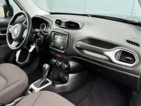 Jeep Renegade (2014) thumbnail 15