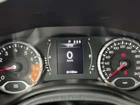 Jeep Renegade (2014) thumbnail 21