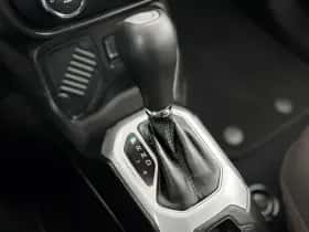 Jeep Renegade (2014) thumbnail 28