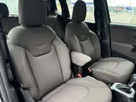Jeep Renegade (2014) thumbnail 7
