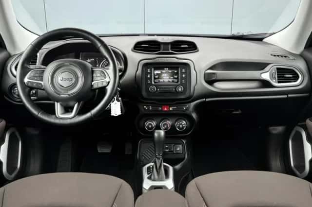 Jeep Renegade (2014) thumbnail 4