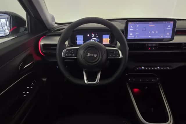 Jeep Avenger (2022) thumbnail 2
