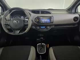 Toyota Yaris (2017) thumbnail 12