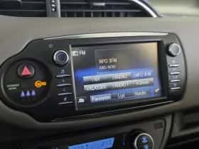 Toyota Yaris (2017) thumbnail 18