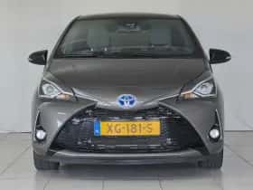 Toyota Yaris (2017) thumbnail 3