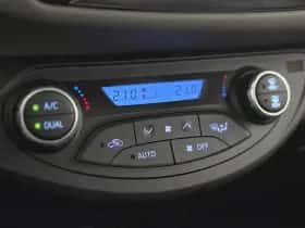 Toyota Yaris (2017) thumbnail 21