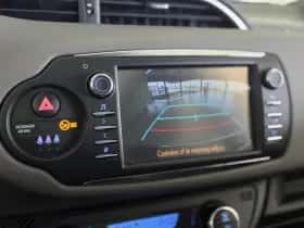 Toyota Yaris (2017) thumbnail 25