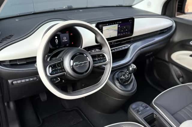 Fiat 500 (2015) thumbnail 4