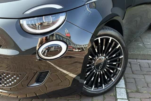 Fiat 500 (2015) thumbnail 5