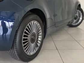 Fiat 500 (2015) thumbnail 15