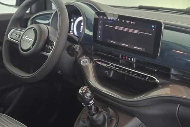 Fiat 500 (2015) thumbnail 4