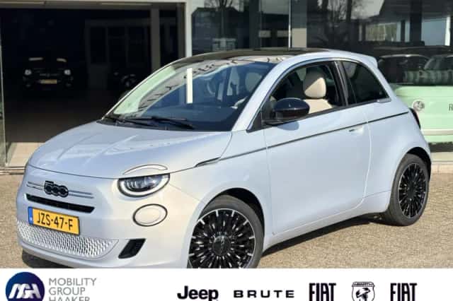 Fiat 500 (2015) thumbnail 1