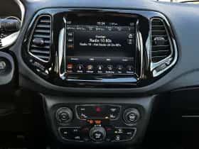 Jeep Compass (2017) thumbnail 12