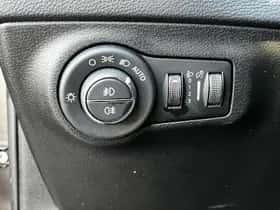 Jeep Compass (2017) thumbnail 16