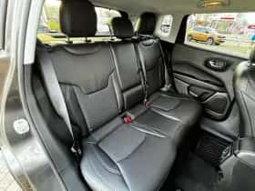 Jeep Compass (2017) thumbnail 8