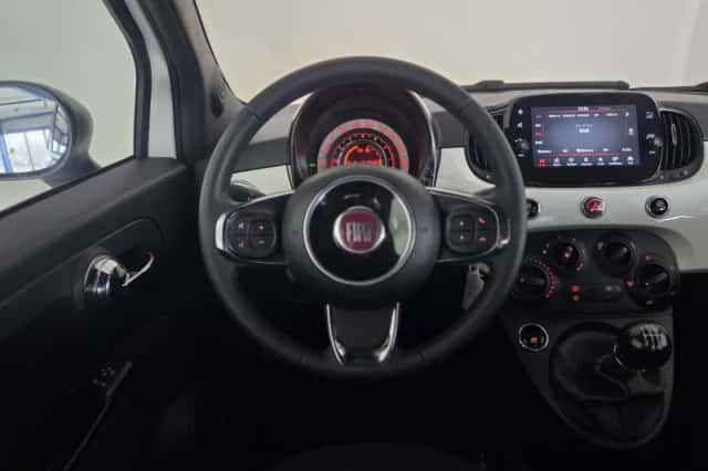 Fiat 500 (2015) thumbnail 2