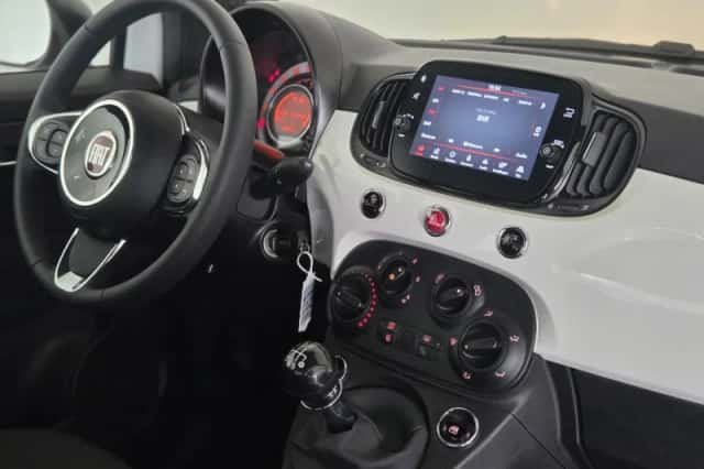 Fiat 500 (2015) thumbnail 4