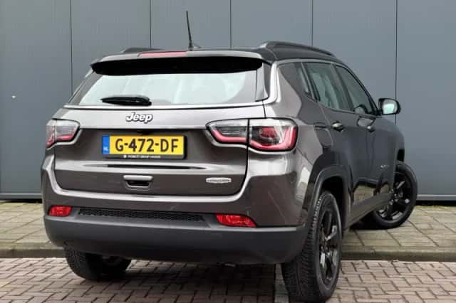 Jeep Compass (2017) thumbnail 3