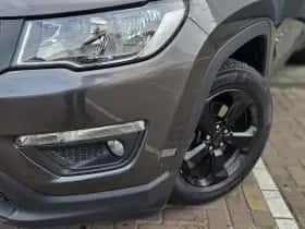 Jeep Compass (2017) thumbnail 26
