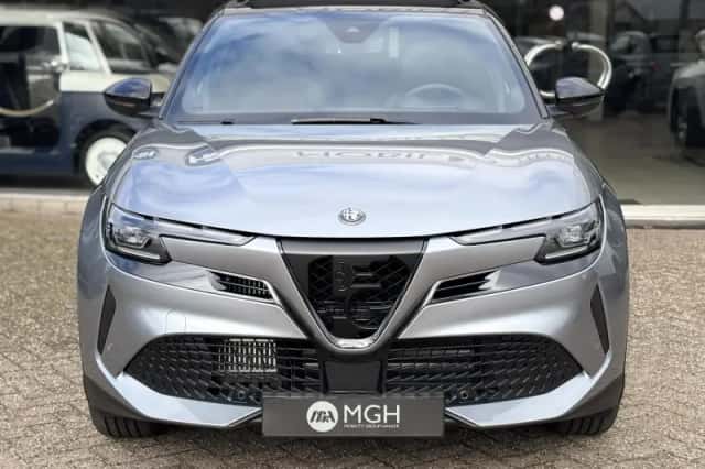 Alfa Romeo Junior (2024) thumbnail 3