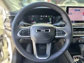 Jeep Compass (2017) thumbnail 12