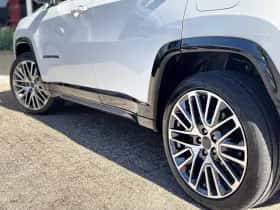 Jeep Compass (2017) thumbnail 15