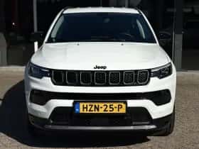 Jeep Compass (2017) thumbnail 3