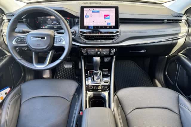 Jeep Compass (2017) thumbnail 4