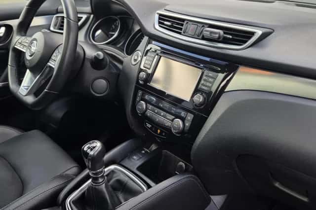 Nissan Qashqai (2017) thumbnail 4