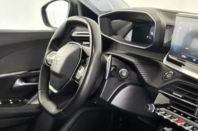 Peugeot 2008 (2019) thumbnail 2