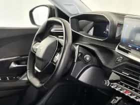 Peugeot 2008 (2019) thumbnail 2