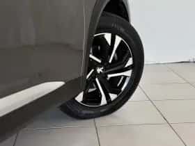 Peugeot 2008 (2019) thumbnail 16