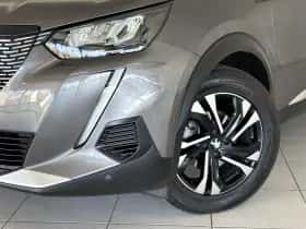 Peugeot 2008 (2019) thumbnail 31