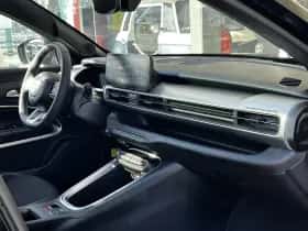 Jeep Avenger (2022) thumbnail 2