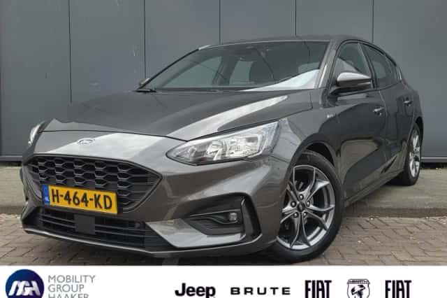 Ford Focus (2018) thumbnail 1