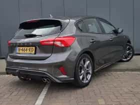 Ford Focus (2018) thumbnail 3